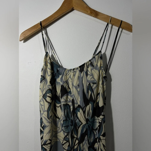 Vince Women’s floral maxi dress - Picture 5 of 7